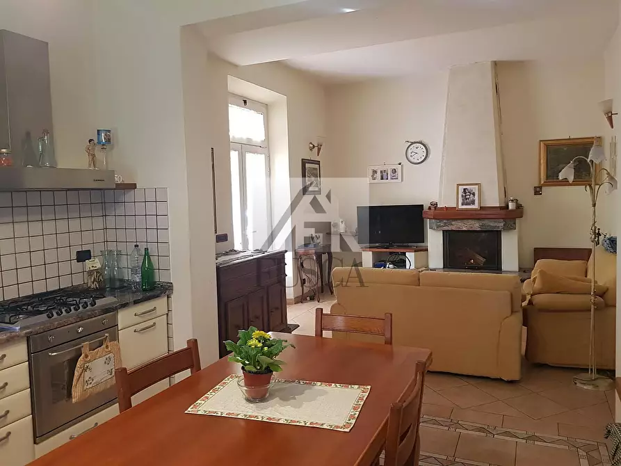 Immagine 1 di Villa in vendita  in Via del Molino a Lucca