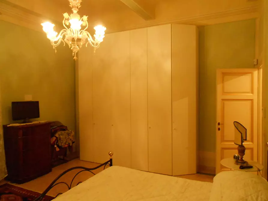 Immagine 15 di Villa in vendita  in Via Francesco Ferraris a Lucca