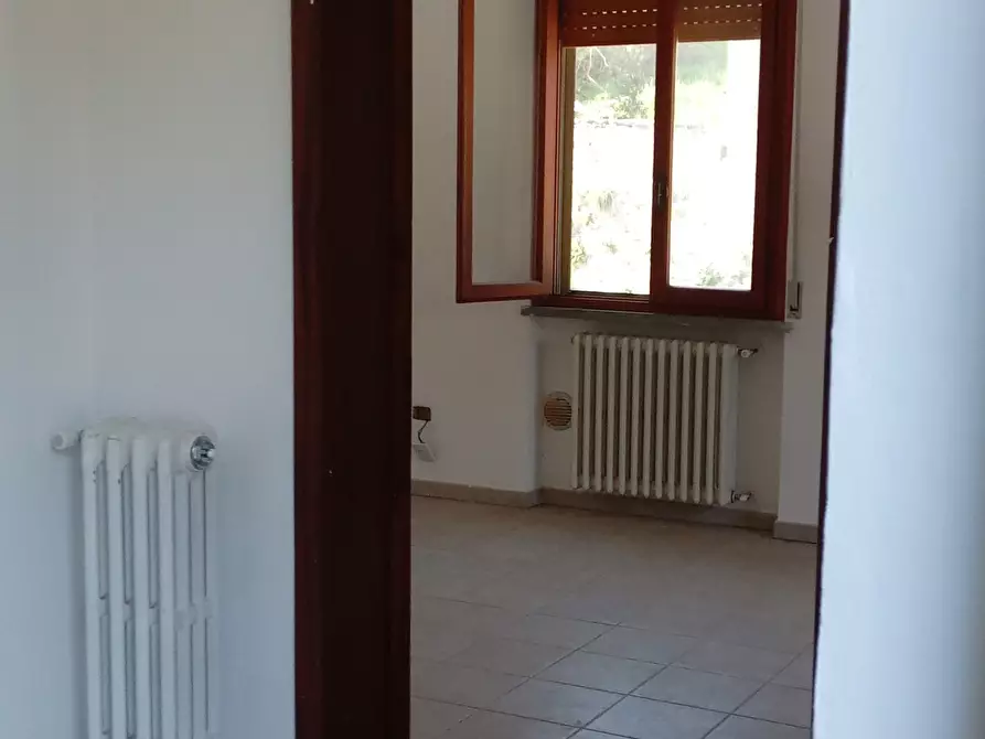 Immagine 1 di Appartamento in vendita  in via della stazione II a Lucca