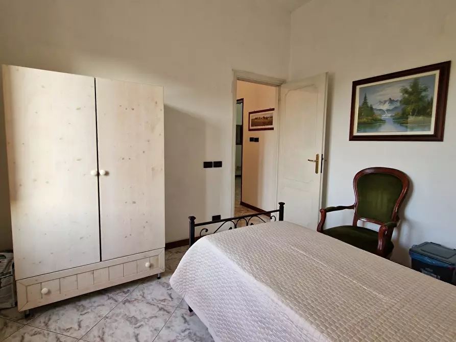 Immagine 9 di Quadrilocale in affitto  a Lucca