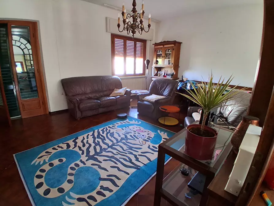 Immagine 19 di Casa bifamiliare in vendita  in Via dei Pellegrini a Lucca