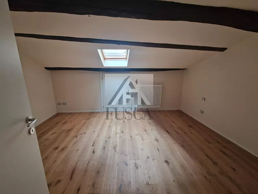 Immagine 17 di Pentalocale in vendita  in Via San Paolino a Lucca