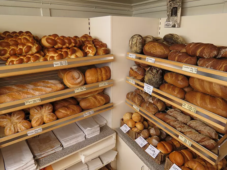 Immagine 7 di Attività commerciale in vendita  in Viale G. Puccini 82 a Lucca