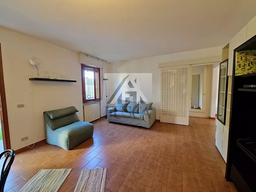 Immagine 2 di Bilocale in vendita  in Viale G. Puccini 433 a Lucca