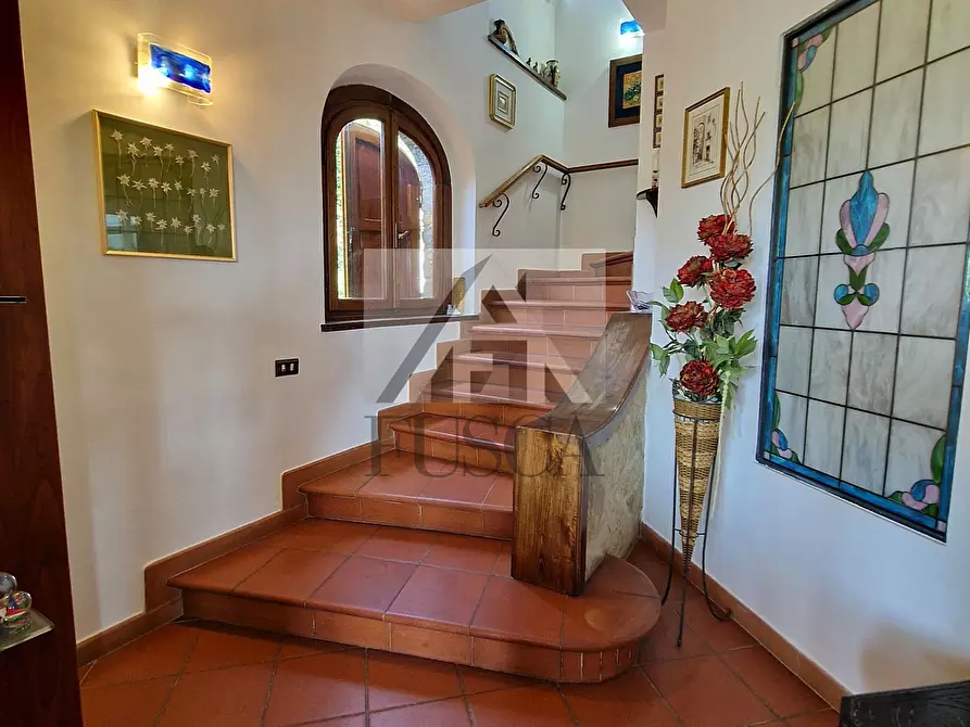 Immagine 43 di Villa in vendita  in via vecchia i a Lucca