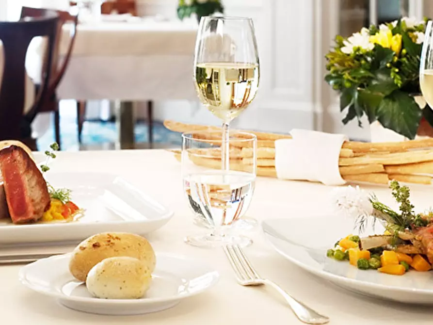 negozio in affitto a Lucca in zona Centro Città