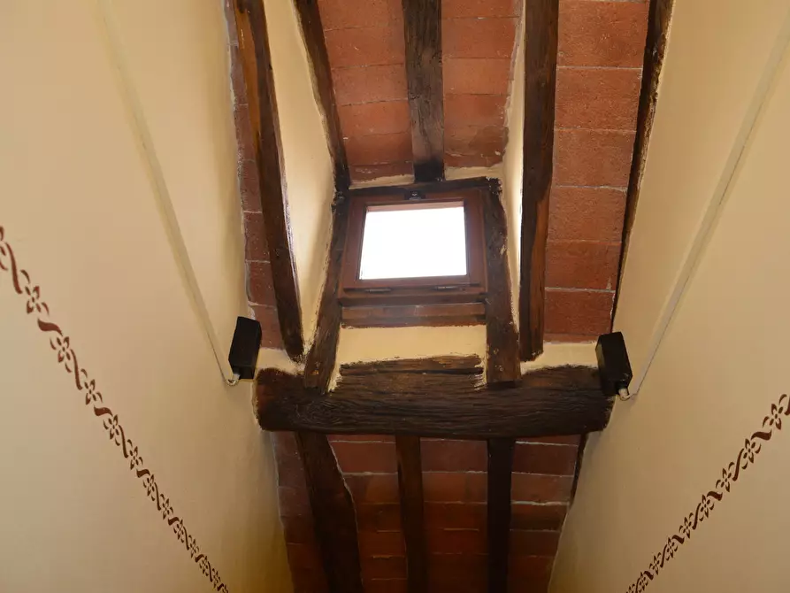 Immagine 25 di Rustico / casale in vendita  in vai elle chiesa a Lucca