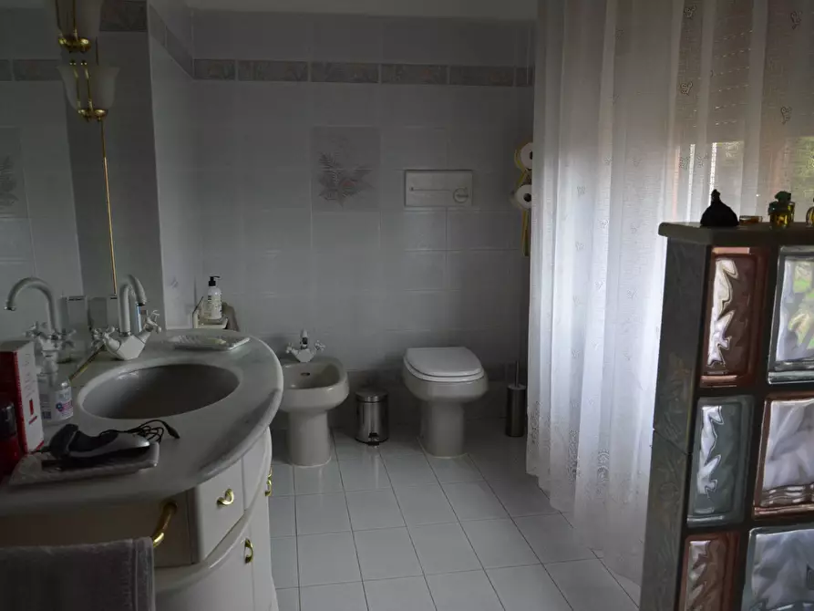 Immagine 24 di Casa indipendente in vendita  in bollori a Lucca