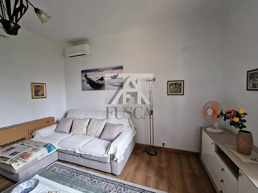 Immagine 9 di Casa indipendente in vendita  a Lucca