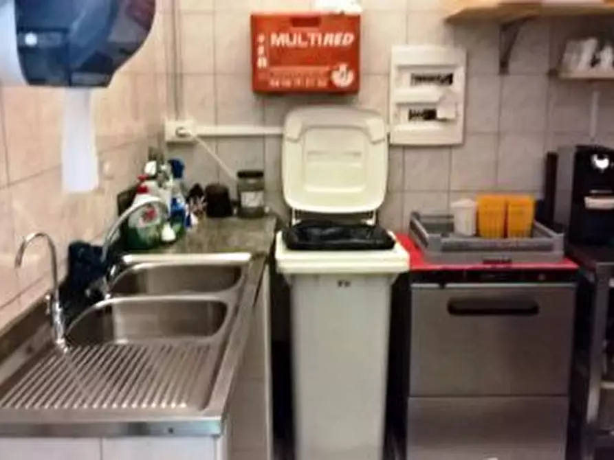 Immagine 4 di Bar / Ristorante in vendita  in Viale Giosuè Carducci a Lucca