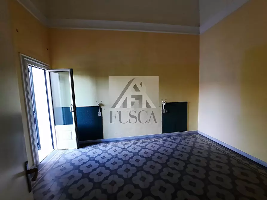 Immagine 36 di Palazzo in vendita  in via carrara 23 a Viareggio