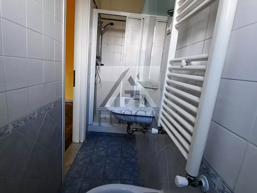 Immagine 21 di Albergo/B&B/Residence in vendita  in via carrara a Viareggio