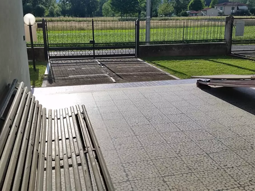 Immagine 3 di Villa in vendita  in Via della Chiesa Diciottesima a Lucca