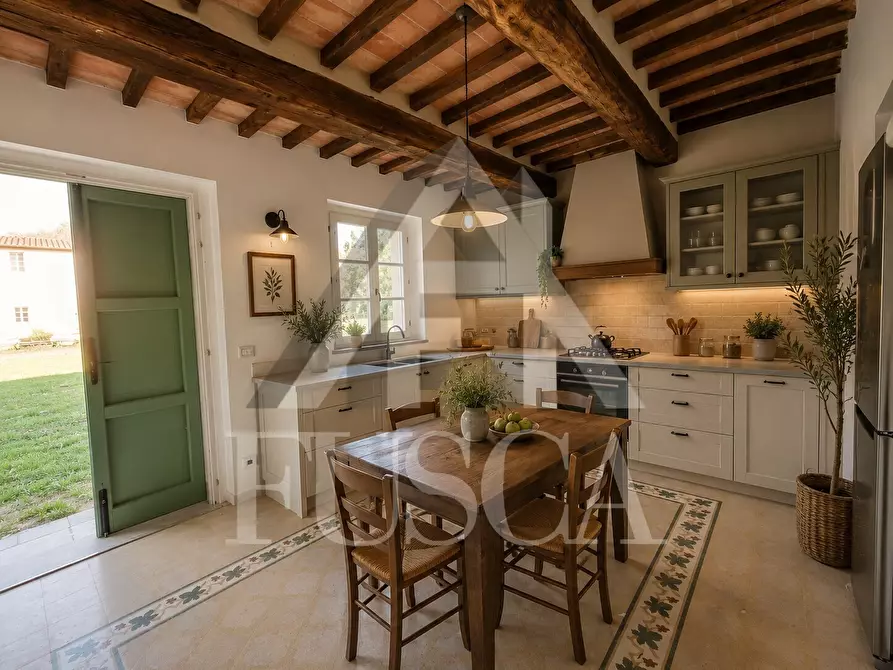 Immagine 2 di Casa bifamiliare in vendita  in Via delle Gavine a Lucca