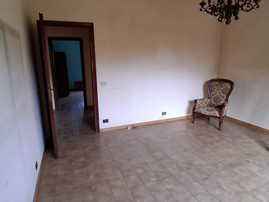 Immagine 15 di Pentalocale in vendita  in Via per Camaiore a Lucca