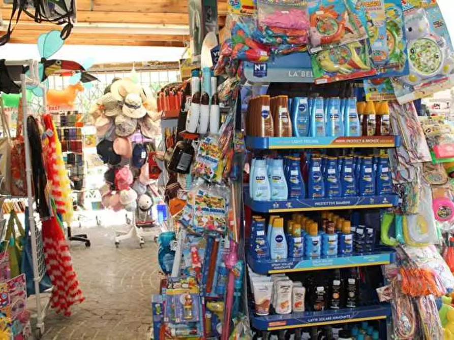 Immagine 11 di Edicola in vendita  in Corte Compagni a Lucca