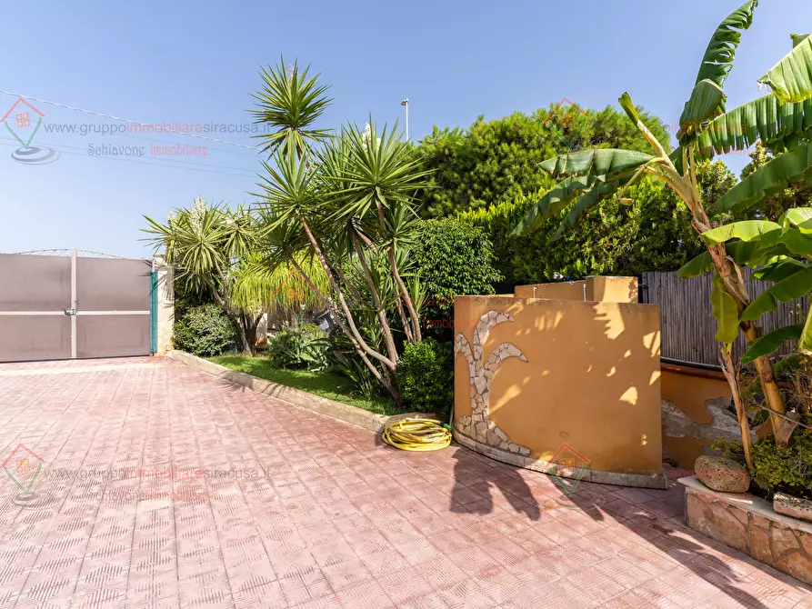 Immagine 21 di Villa in vendita  a Siracusa