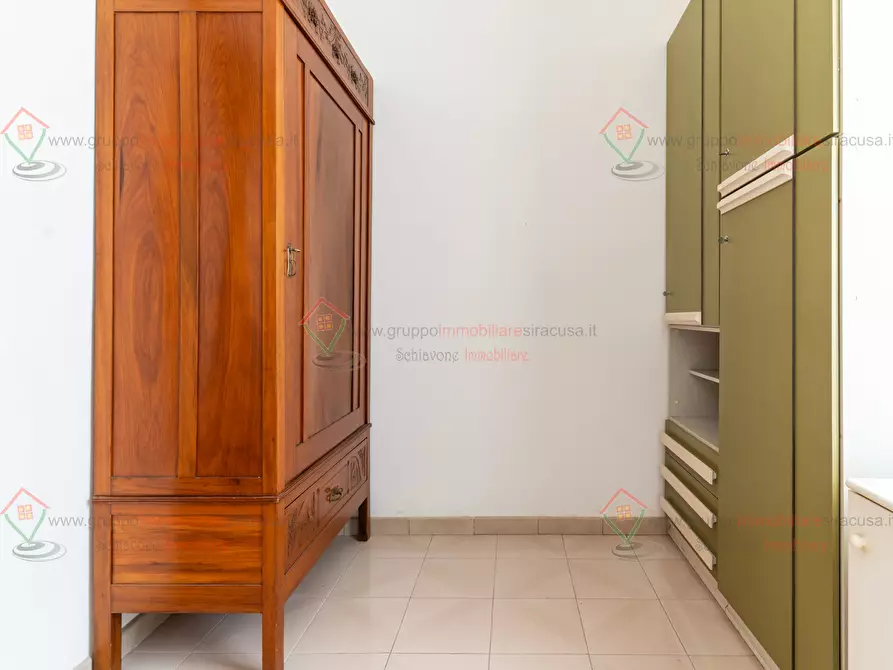 Immagine 9 di Trilocale in vendita  a Siracusa