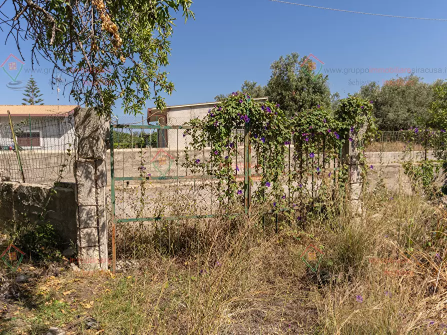 Immagine 11 di Rustico / casale in vendita  a Priolo Gargallo