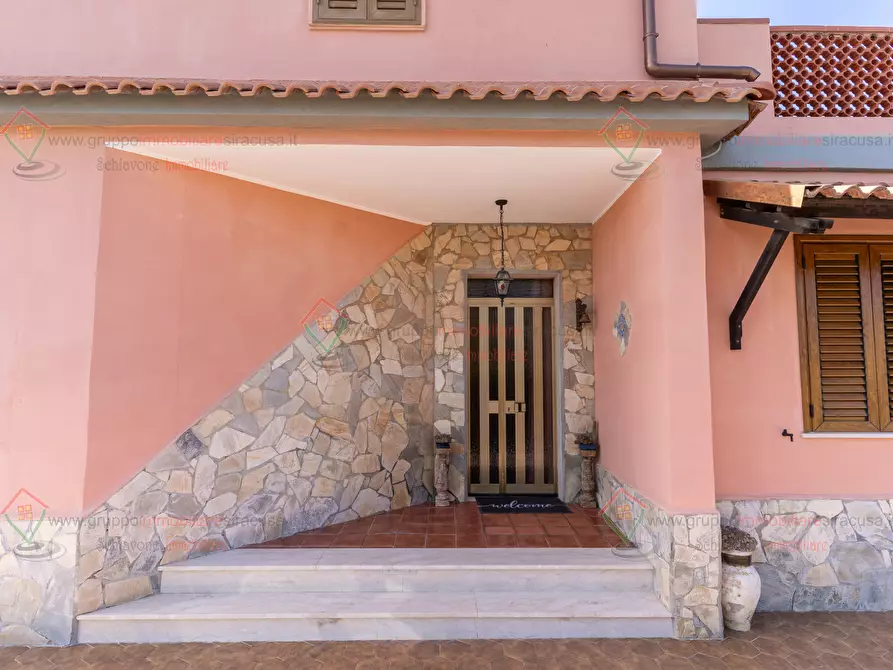 Immagine 30 di Villa in vendita  a Siracusa