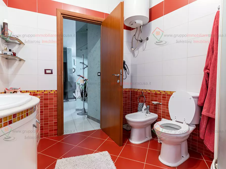 Immagine 16 di Quadrilocale in vendita  a Siracusa