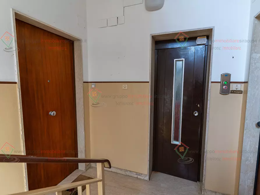 Immagine 17 di Trilocale in vendita  a Siracusa