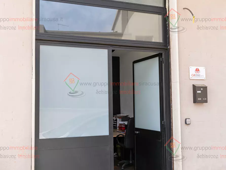 Immagine 6 di Locale commerciale in vendita  a Siracusa