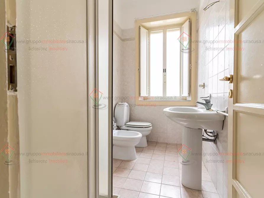 Immagine 11 di Trilocale in vendita  a Siracusa