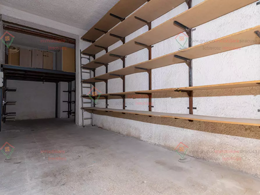 Immagine 4 di Garage in vendita  a Siracusa