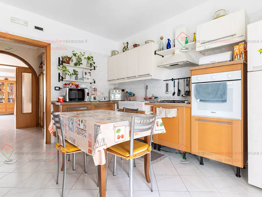 Immagine 10 di Pentalocale in vendita  a Siracusa