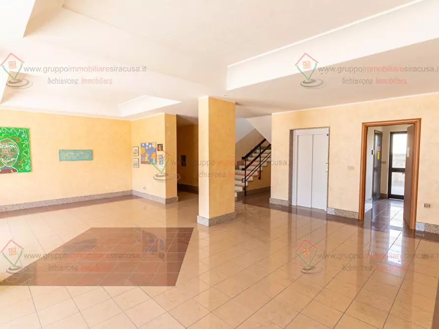 Immagine 40 di Quadrilocale in vendita  a Siracusa