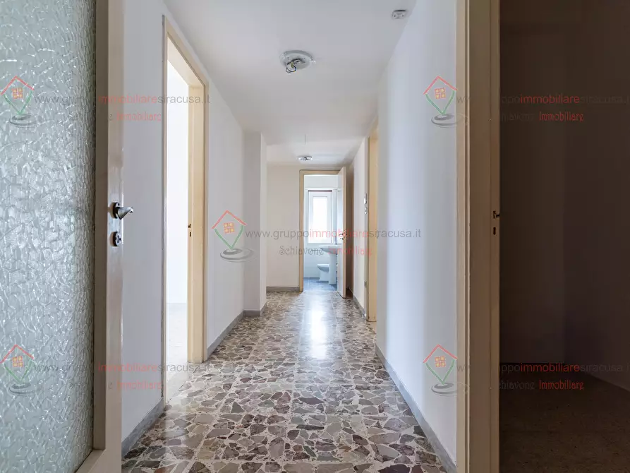 Immagine 15 di Quadrilocale in vendita  a Siracusa