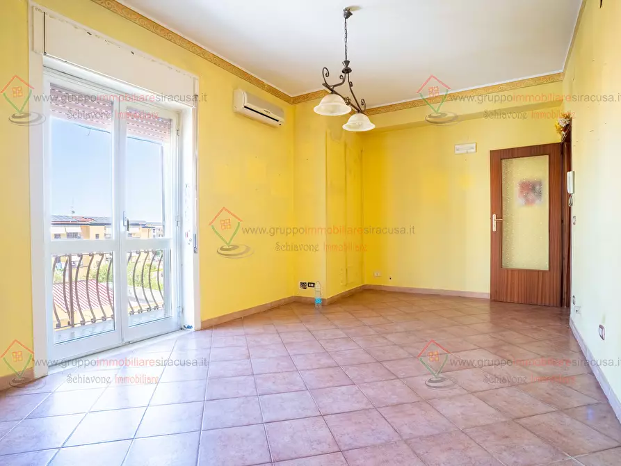 Immagine 9 di Trilocale in vendita  a Siracusa