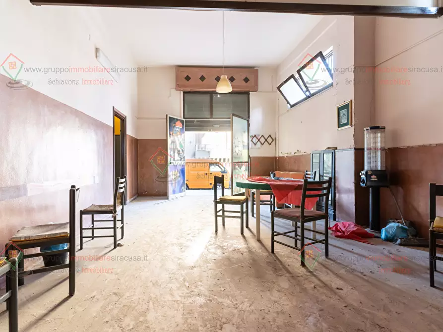 Immagine 4 di Locale commerciale in vendita  a Siracusa