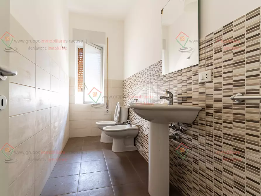 Immagine 11 di Appartamento in affitto  a Siracusa