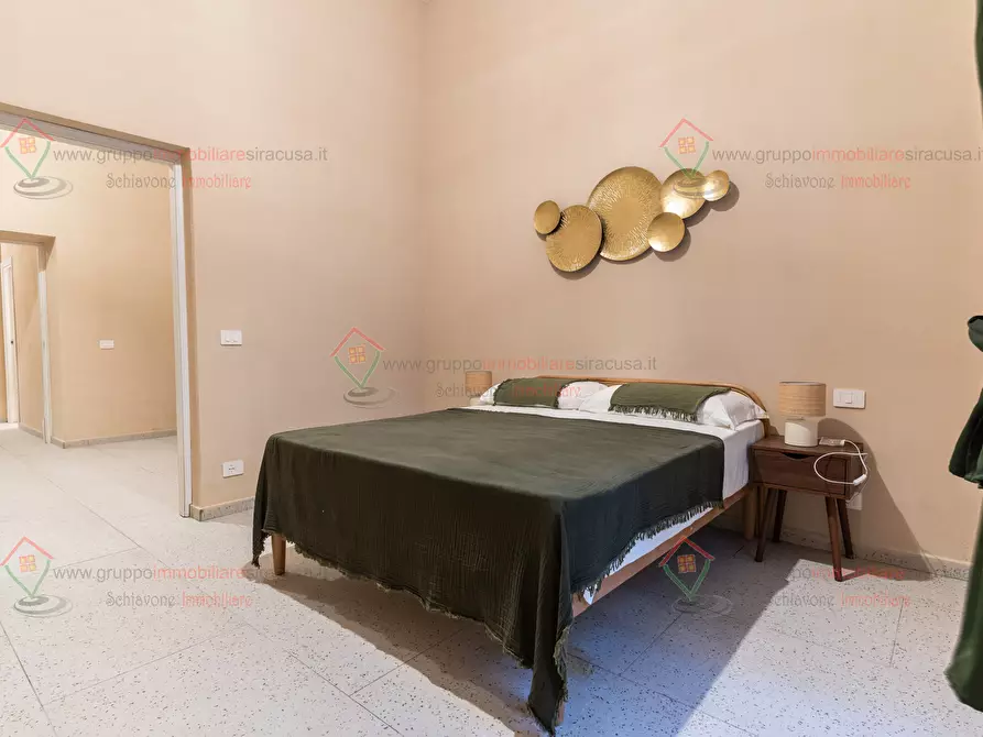 Immagine 9 di Trilocale in vendita  a Siracusa