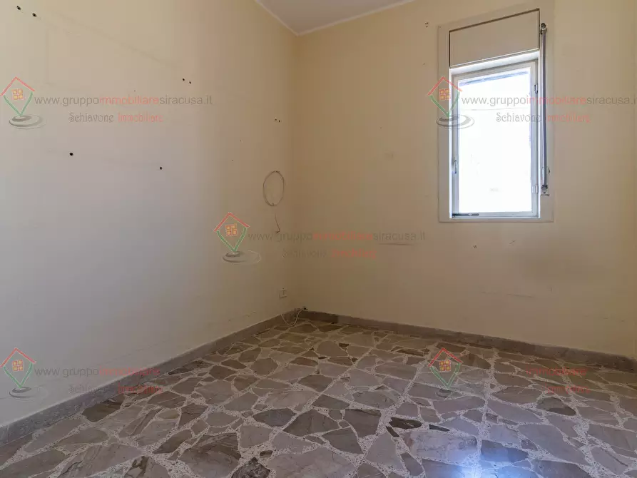 Immagine 11 di Quadrilocale in vendita  a Siracusa