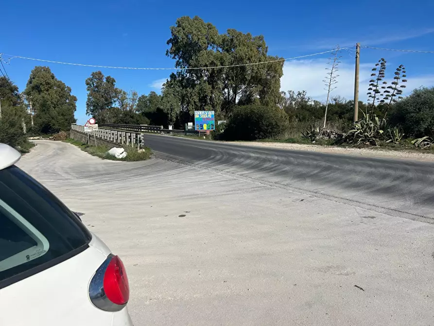 Immagine 11 di Attività artigianale in affitto  a Siracusa