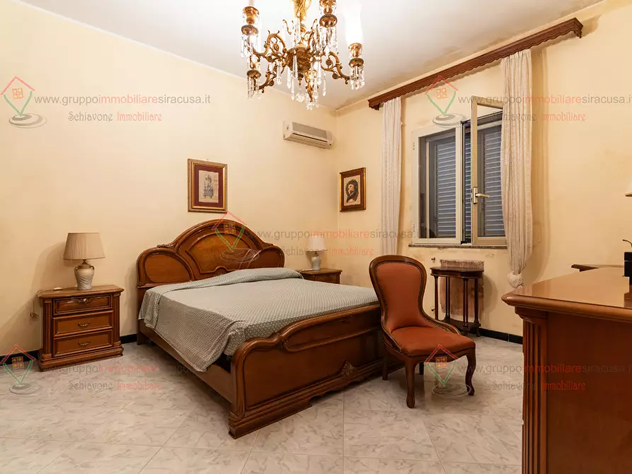 Immagine 10 di Villa in vendita  a Siracusa