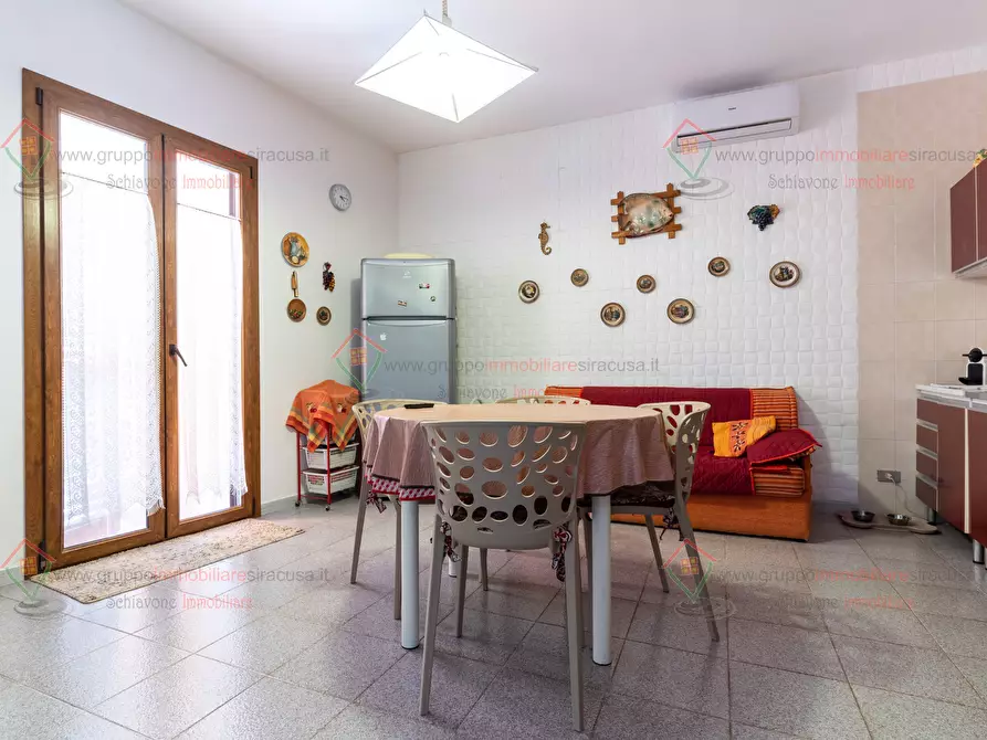 Immagine 6 di Villa in vendita  a Siracusa