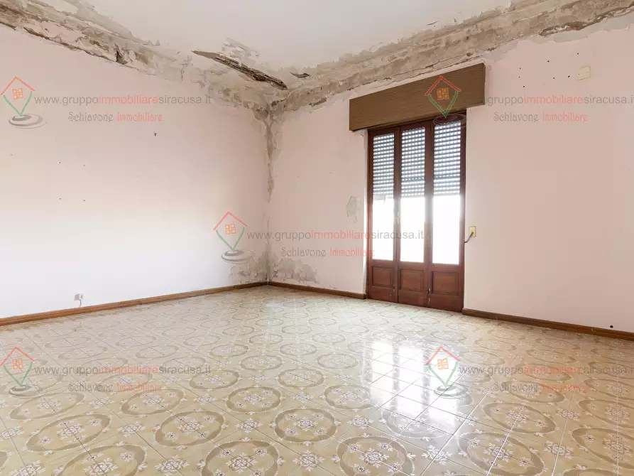 Immagine 21 di Pentalocale in vendita  a Siracusa