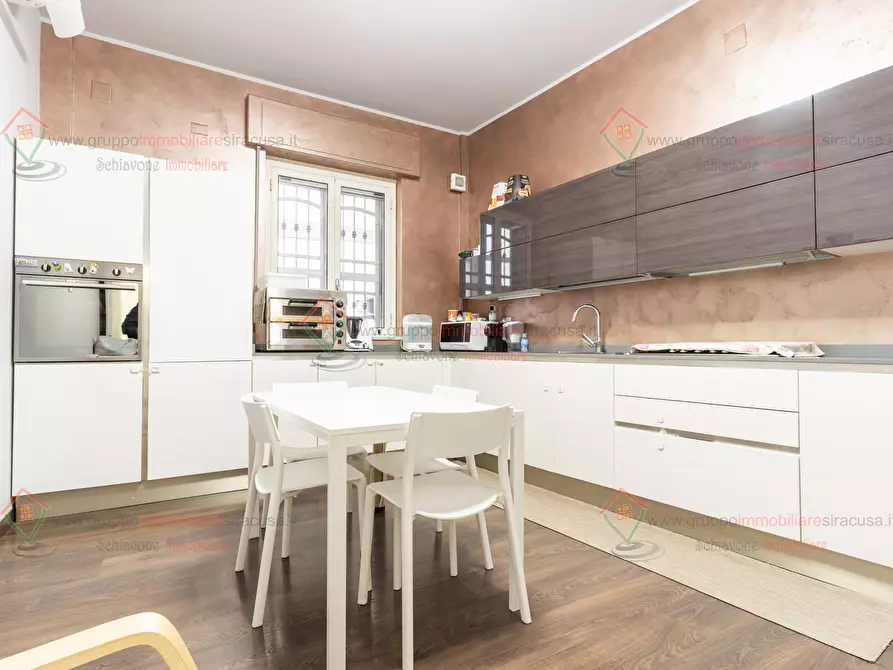 Immagine 1 di Pentalocale in vendita  a Siracusa