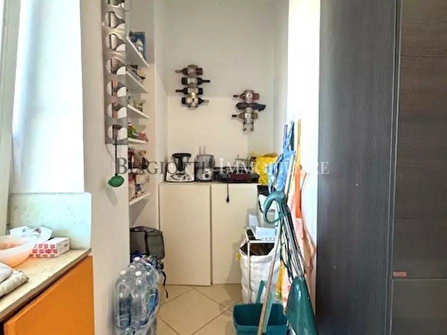 Immagine 10 di Quadrilocale in vendita  a Livorno
