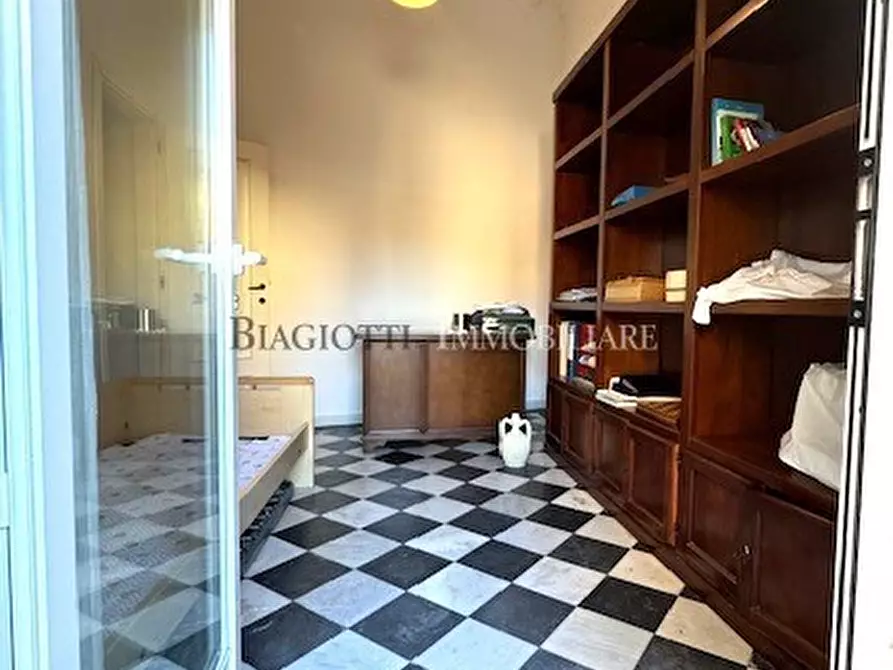 Immagine 30 di Casa semindipendente in vendita  a Livorno