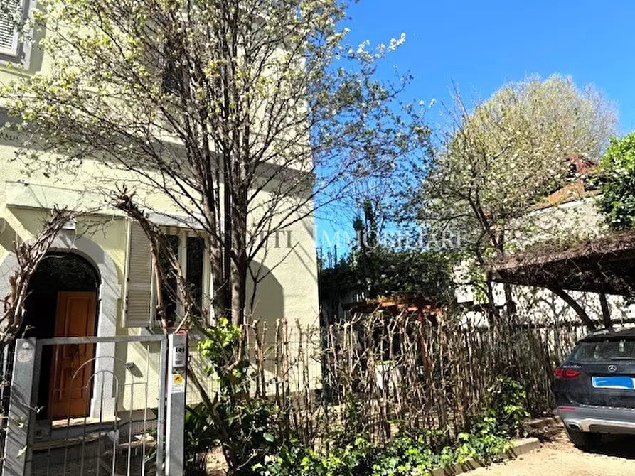 Immagine 1 di Casa semindipendente in vendita  a Livorno