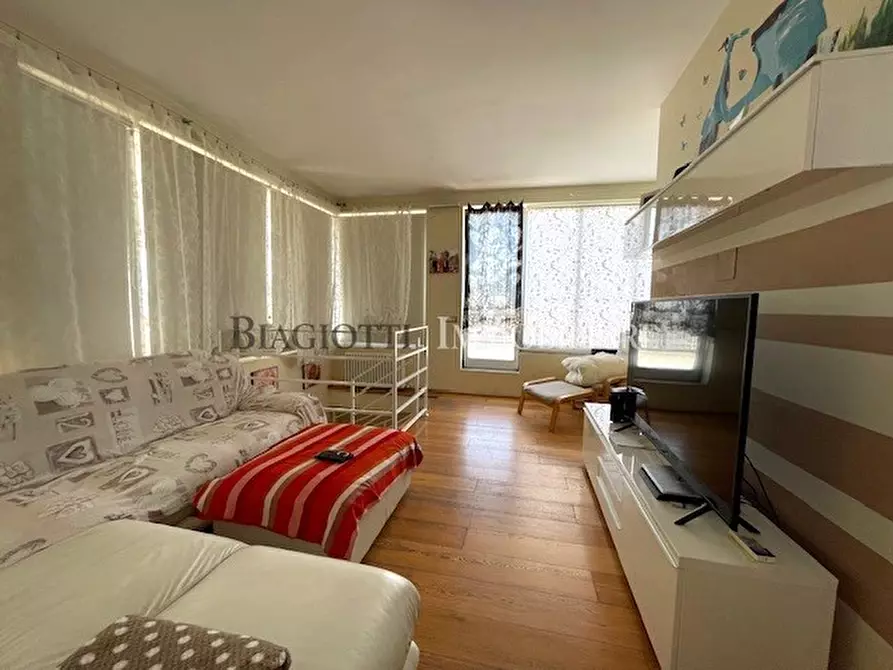 Immagine 22 di Attico in vendita  a Livorno