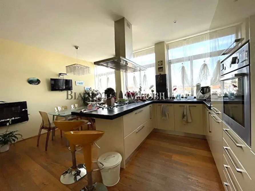 Immagine 5 di Attico in vendita  a Livorno