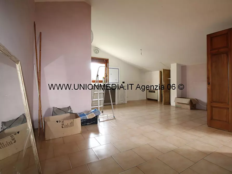 Immagine 5 di Attico in vendita  a Massa