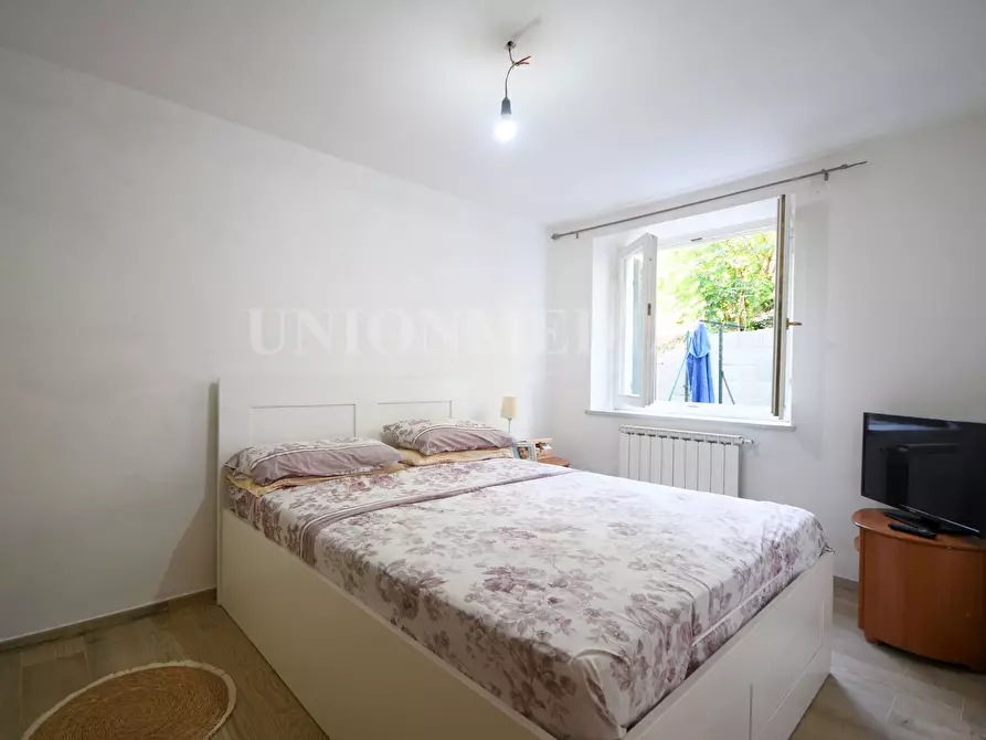 Immagine 12 di Casa semindipendente in vendita  in via triboli a Sarzana