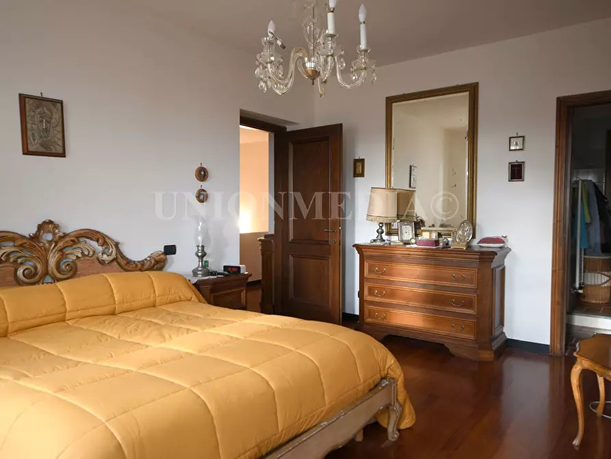 Immagine 23 di Villa in vendita  in Via caniparola a Fosdinovo